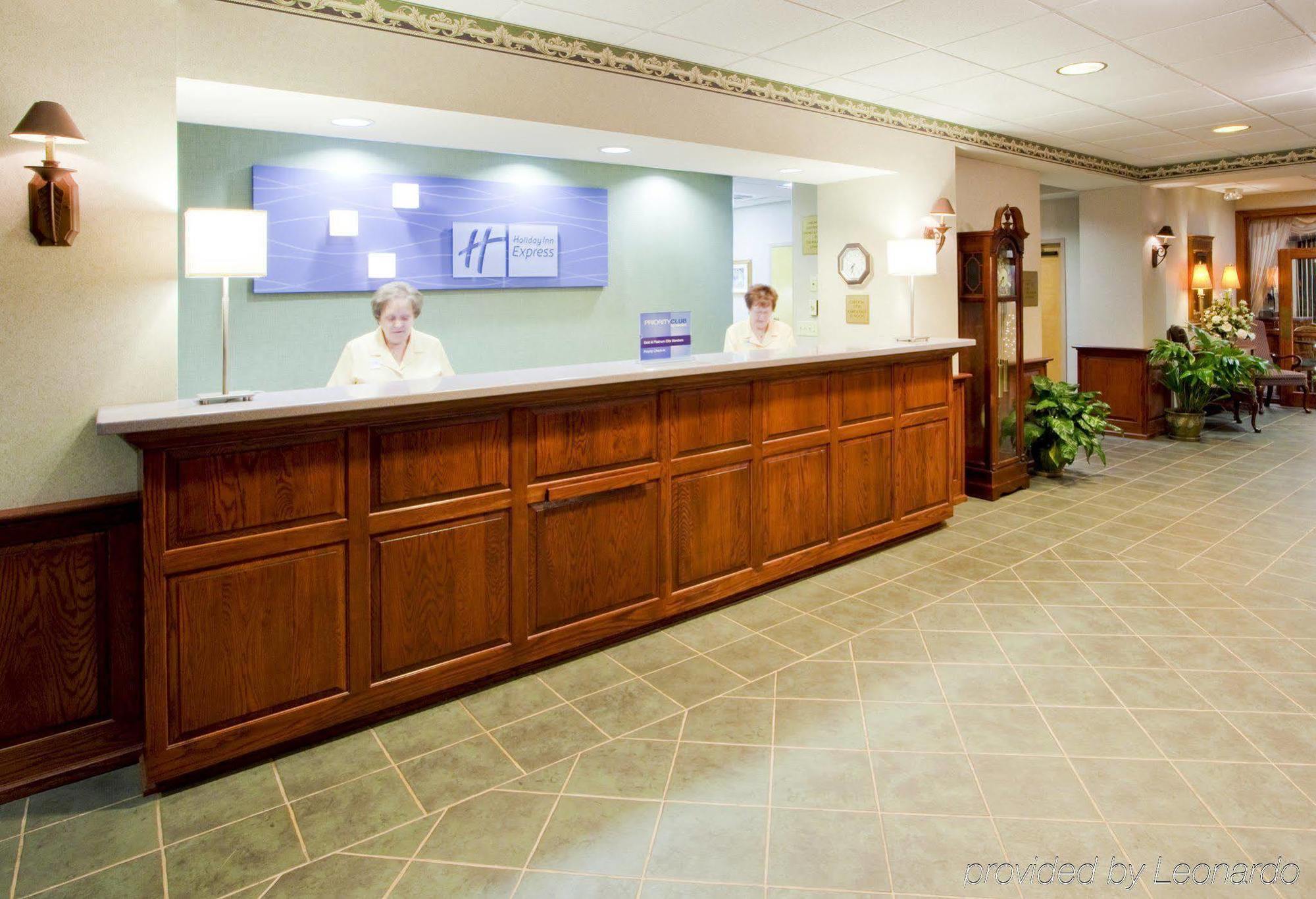 Round Hill Inn Orange Экстерьер фото