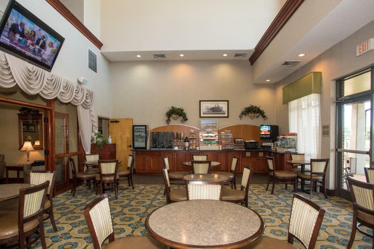 Round Hill Inn Orange Экстерьер фото