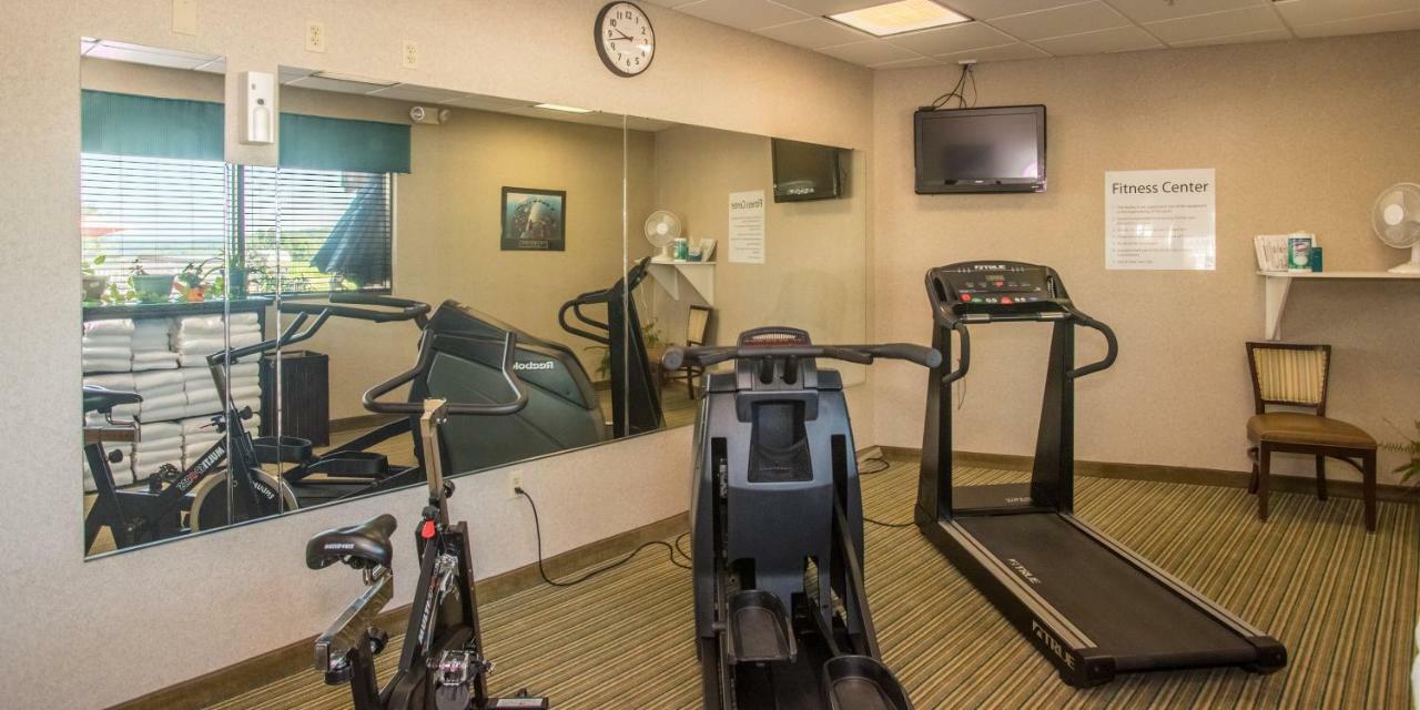 Round Hill Inn Orange Экстерьер фото